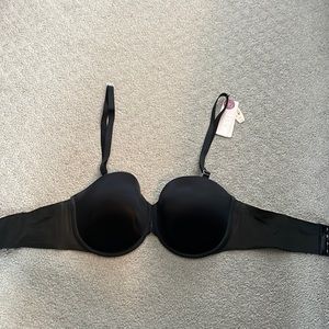 NWT Victoria Secret strapless bra w/ adjust steps